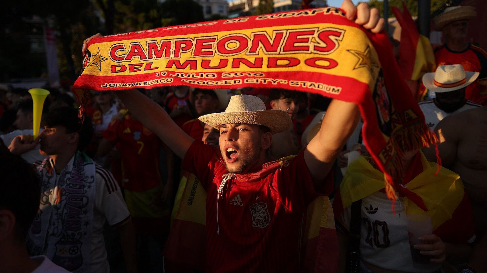 Así Festejan los Españoles su Segunda Copa del Mundo Tras Vencer a Argentina Así Festejan los Españoles su Segunda Copa del Mundo Tras Vencer a Argentina