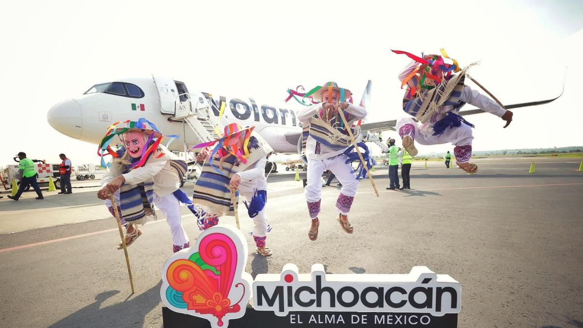 Abre Michoacán 18 conexiones aéreas para potenciar el turismo vacacional