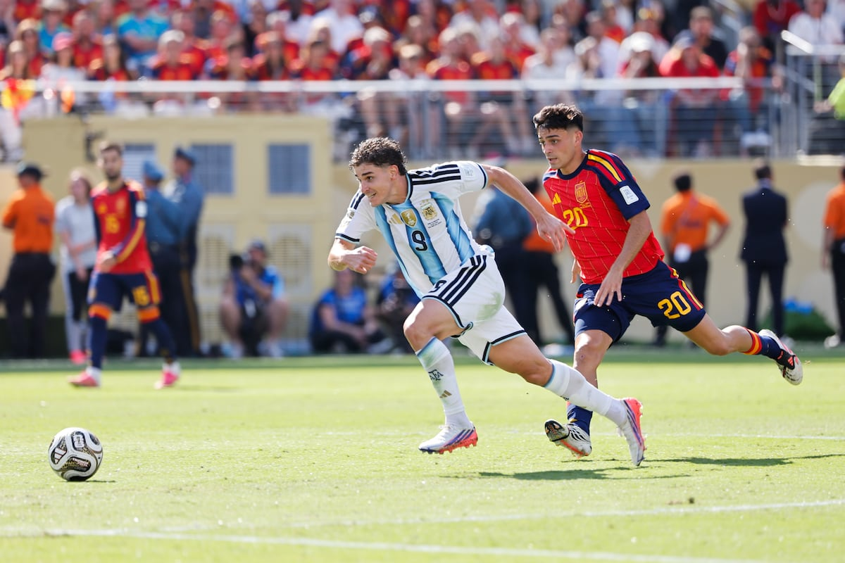 El Barcelona vuelve a la carga por Julián Alvarez