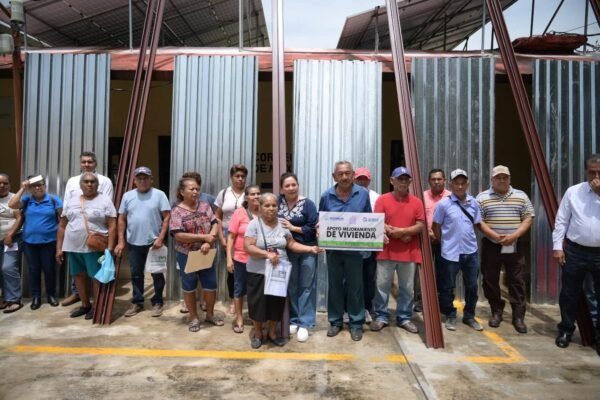 En Xicotencatl, vamos por mas bienestar, dice la alcaldesa Mariela Lopez Sosa