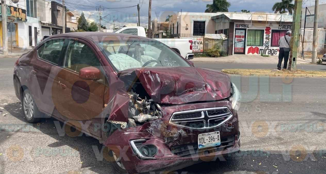Choque por maniobra en retorno deja daños de 80 mil pesos en Ciudad Victoria, Tamaulipas Choque por maniobra en retorno deja daños de 80 mil pesos en Ciudad Victoria, Tamaulipas